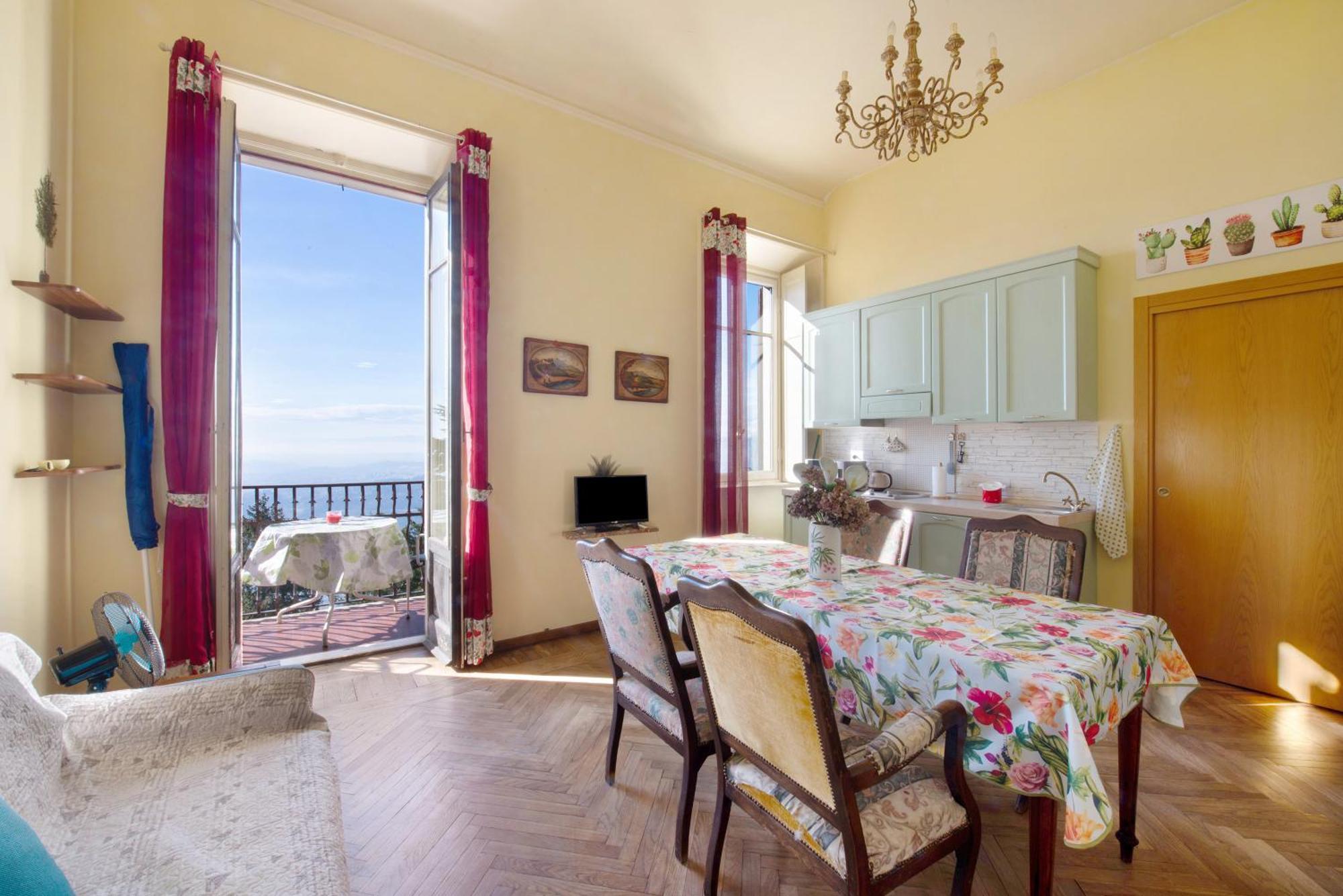 App Mughetto in Villa Marchello Brunate Esterno foto